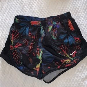 girls nike shorts✨